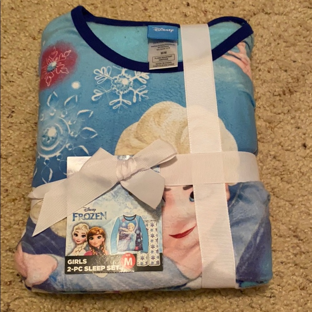 NWT girls pajama set